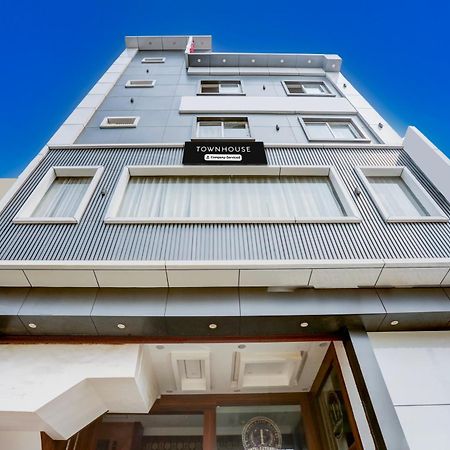 Super Townhouse Model Town Rohtak Formerly Hotel Tathastu Екстер'єр фото