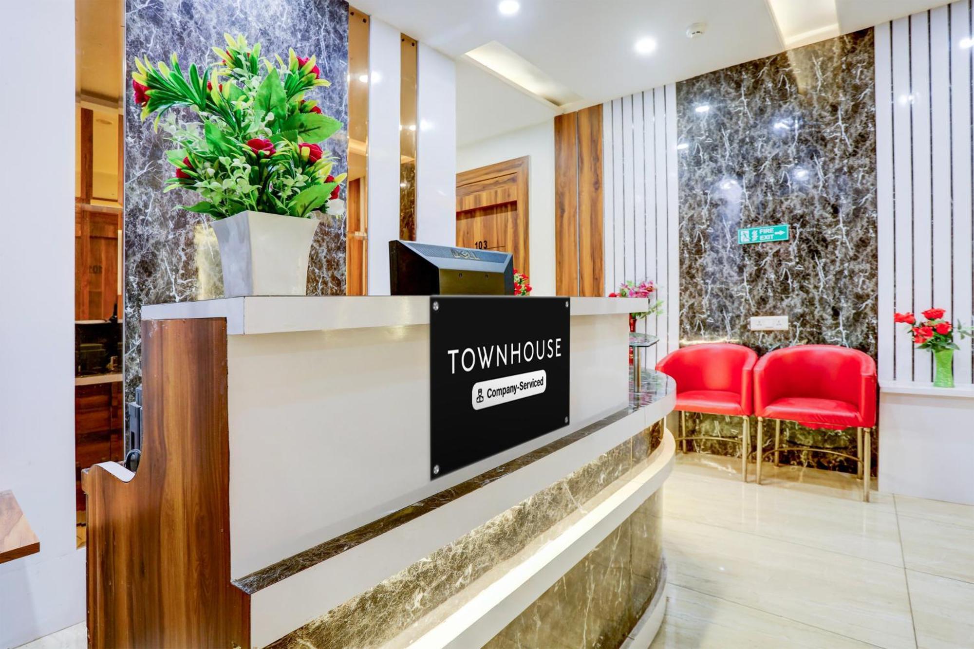 Super Townhouse Model Town Rohtak Formerly Hotel Tathastu Екстер'єр фото
